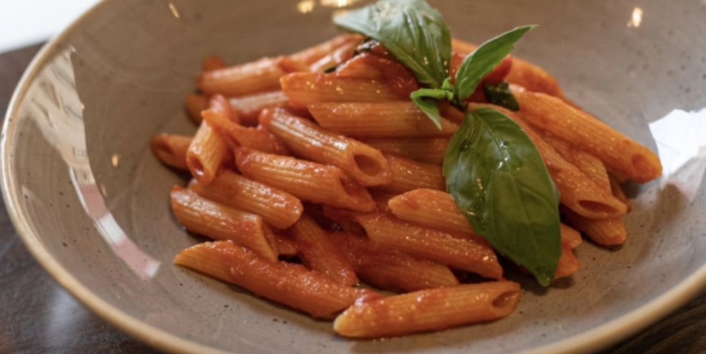 Penne « Rummo »Pomodoro e Basilico - Nonna Maria | Authentic Neapolitan Cuisine Delivery in Monaco